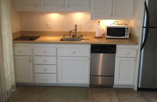 Corona del Mar House | Bungalow Unit 1 Block from two beaches with enclosed patio.