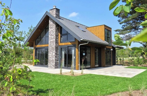 Otterlo House | Bungalow with multiple floors, 4 bedrooms and 2 bathrooms