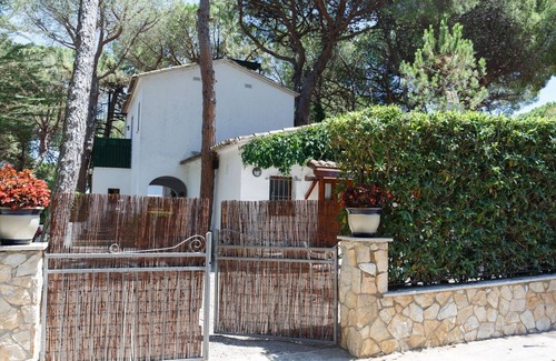 Pals Ski Chalet | Bungalow with pool access - 300 m Pals beach (CAL BAIX 2H 622)