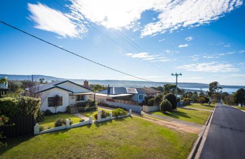 Eden House | Bungo Beach house - Pet Friendly home