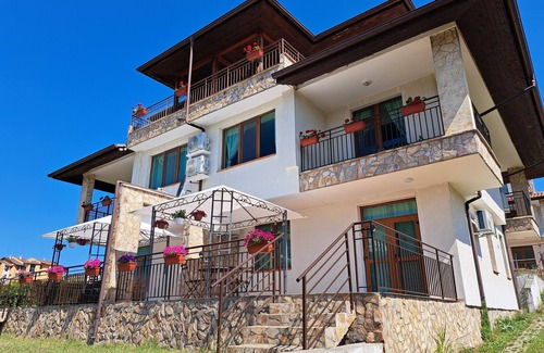 Intsaraki Apartment | Buongiorno Premium