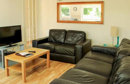 St. Andrews House | Burnside West Cottage- Uk39596