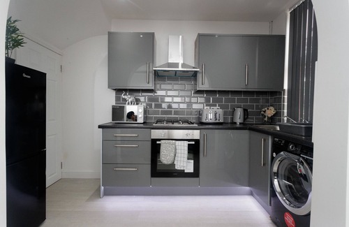 Harehills Apartment | Burton House