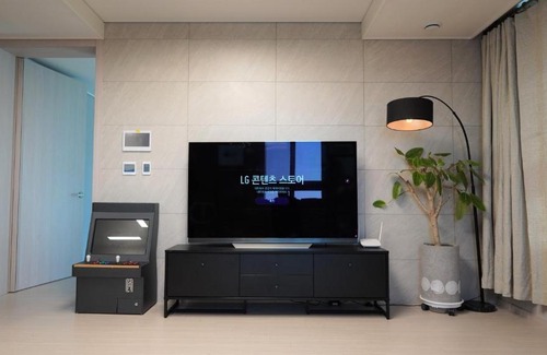Yeongdo Apartment | Busan house in Taejongdae