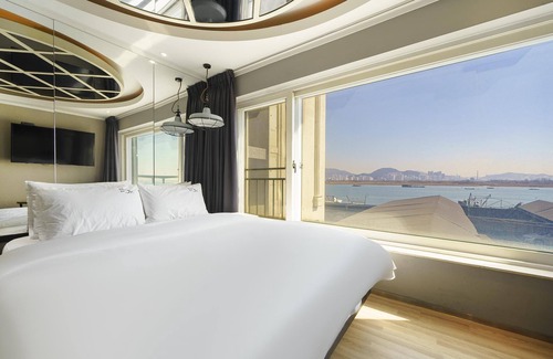 Gangseo District Hotel | Busan Myeongji Oceanview JK Hotel