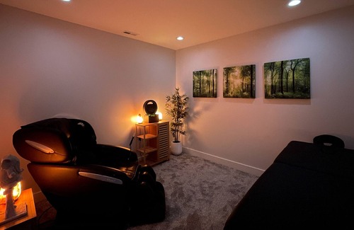 Kaysville Apartment | Business Traveler's Paradise + Massage Chair and Movie Theatre!