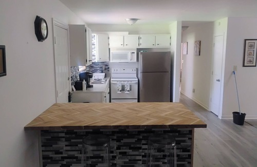 Lackey House | Buskey's Cozy Haven Williamsburg.5 Minutes from Busch Gardens and Water Country