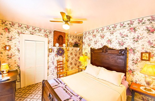 Cherry Creek Bed & Breakfast | BUTLER HOUSE at The Cherry Creek Inn