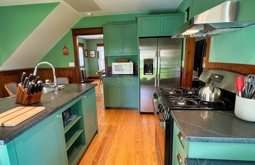 Morris House | Butler House Vacation in the lap of luxury in Morris NY ~ HEATED SALTWATER POOL