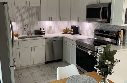South Arlington House | Butterfly Place our Charming 3 Bedroom Home in Kennedale Texas
