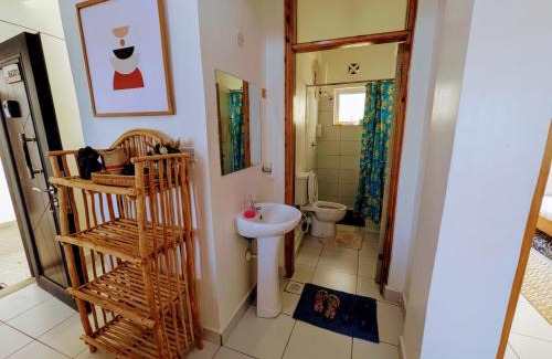 Manyimbo Apartment | Buxton Point Lifestyle Stay with AC - Mombasa CBD