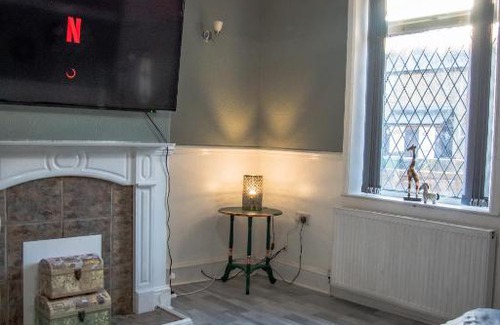 Huddersfield House | BV Classic 2 Bedroom At Leeds Road Huddersfield Perfect For Contractors