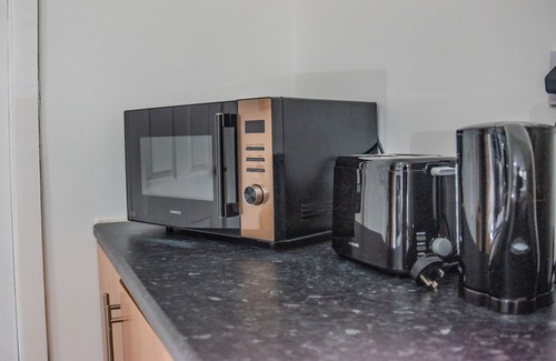 Bradford Apartment | Bv Comfy Studio At Maningham Lane Bradford