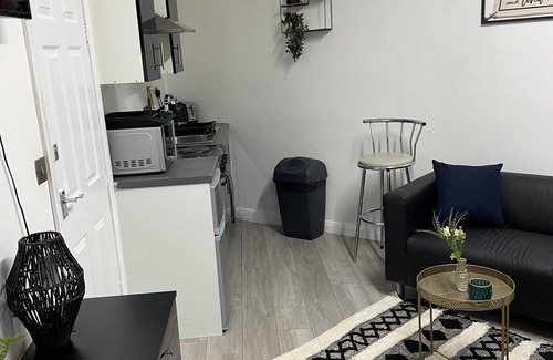 Huddersfield Apartment | BV Lush Studio At Queensgate Huddersfield