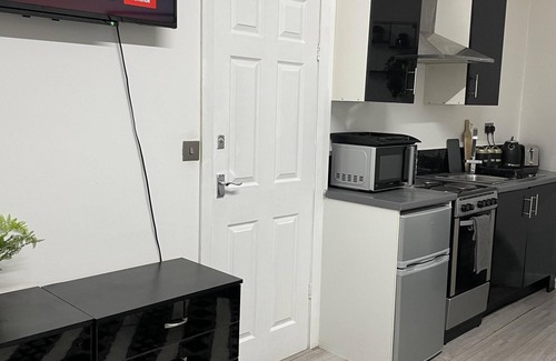 Huddersfield Apartment | BV Lush Studio At Queensgate Huddersfield