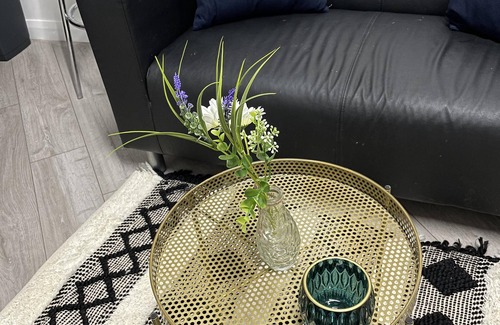 Huddersfield Apartment | BV Lush Studio At Queensgate Huddersfield