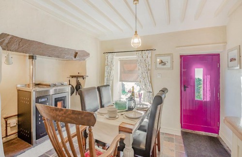 Caernarfon House | Bwthyn Braf