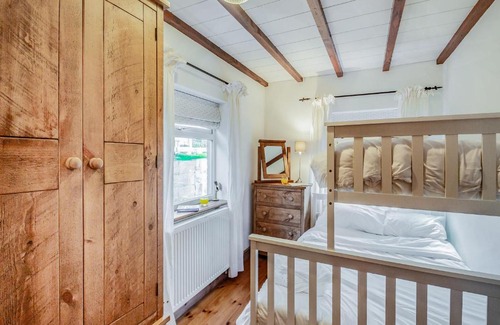 Caernarfon House | Bwthyn Braf