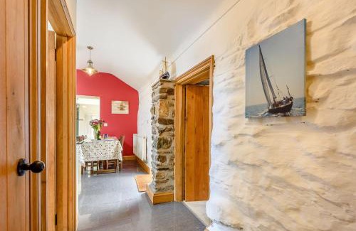 Menai Bridge House | Bwthyn Gwyn