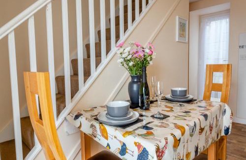 Rhyd-y-clafdy House | Bwthyn Hudol Bach - Uk46709