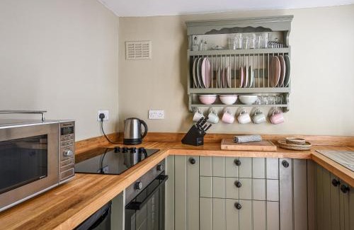 Machynlleth House | Bwthyn Llys Machynlleth Old Court House