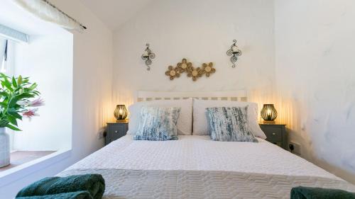 Amlwch House | Bwthyn Ty Croes