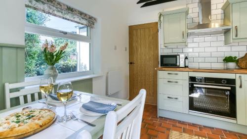 Amlwch House | Bwthyn Ty Croes
