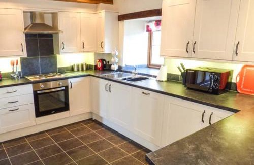 Rhyd-y-foel House | Bwthyn Y Wennol