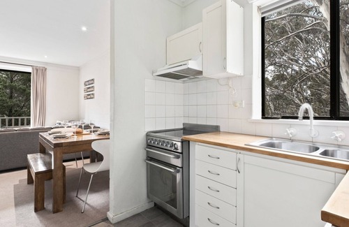 Thredbo Apartment | Byadbo 10 is a newly refurbished two-bedroom apartment in Thredbo.