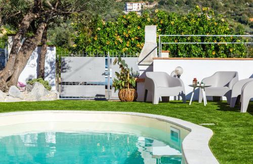 Santa Maria Navarrese Apartment | ByNos Pool - Primo Piano