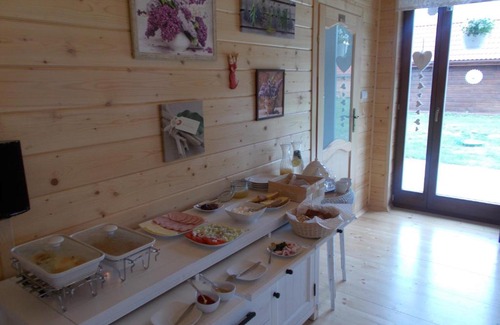 Lubowo Bed & Breakfast | Bzy i Magnolie