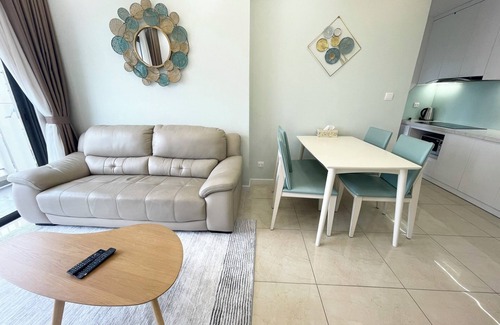 Trung Hoa Nhan Chinh Apartment | căn hộ 2 phòng ngủ view đẹp tại vinhomes dcappital