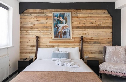 Dudden Hill House | c Bright and spacious house