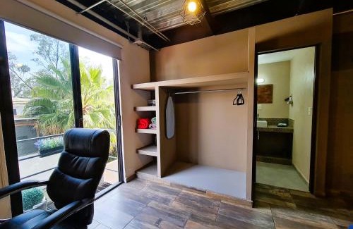 Ciudad Lopez Mateos Apartment | C46-R10 STUDIO DOBLE frente al ITESM CEM Estudiantes Familias Empresas Ejecutivos Turistas Nómadas BIENVENIDOS! UBICACIÓN ESTRATÉGICA 10min Izcalli-15min Esmeralda-20min Sátelite-25min AIFA