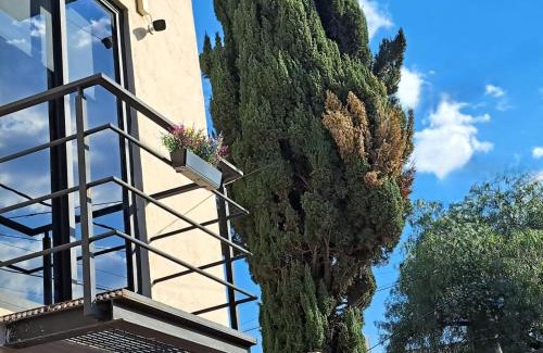 Ciudad Lopez Mateos Apartment | C46-R10 STUDIO DOBLE frente al ITESM CEM Estudiantes Familias Empresas Ejecutivos Turistas Nómadas BIENVENIDOS! UBICACIÓN ESTRATÉGICA 10min Izcalli-15min Esmeralda-20min Sátelite-25min AIFA