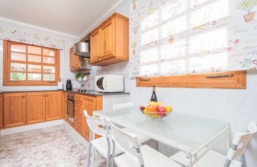 Binissalem Villa | Ca'n Canastro - Villa With Private Pool. Free Wifi