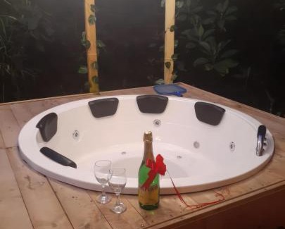 Guarne Apartment | Cabaña con Jacuzzi privado/BBQ y Chimenea ecológica
