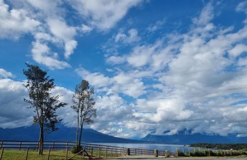 Ensenada Ski Chalet | Cabaña con vista panorámica inigualable al lago Llanquihue y volcán Osorno
