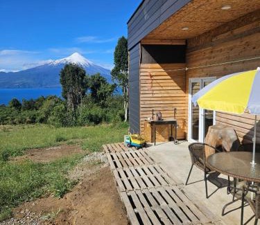 Ensenada Ski Chalet | Cabaña con vista panorámica inigualable al lago Llanquihue y volcán Osorno