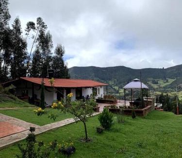 Sutatausa House | Cabaña en la montaña de 3 Habitaciones