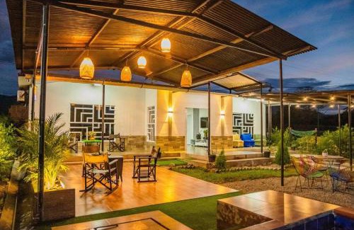 Garzon House | Cabaña Familiar/La jagua Huila/Piscina y BBQ