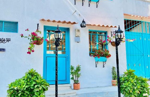 Puerto Triunfo House | Cabaña La Aldea - Santorini Colombiano