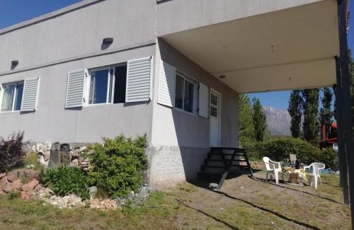 Las Vegas Ski Chalet | Cabaña moderna con desayuno y blanco en Valle del Sol Potrerillos