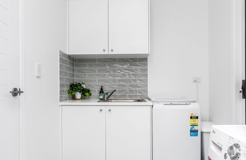 Bogangar House | Cabarita Beach House. Resort style living on the reserve. Steps from the beach.