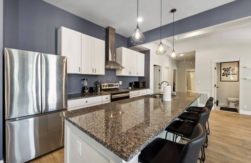Cabbagetown House | Cabbagetown ATL Gem: Close to Beltline, Art & Local Eats