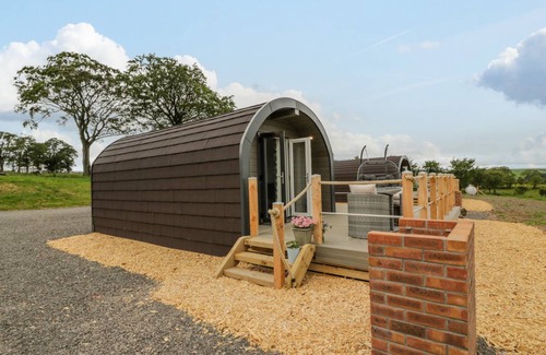 Lochmaben Cottage | Cabin ∙ 1 bedroom ∙ 4 guests