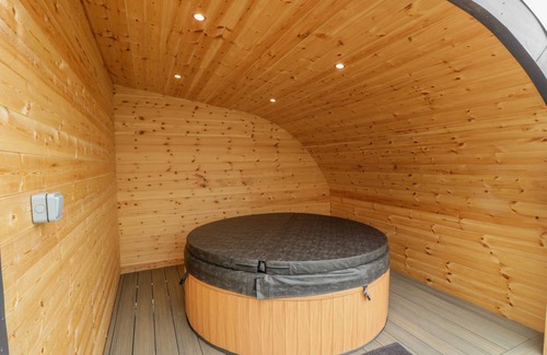 Lochmaben Cottage | Cabin ∙ 1 bedroom ∙ 4 guests