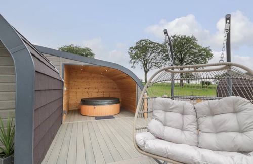 Lochmaben Cottage | Cabin ∙ 1 bedroom ∙ 4 guests