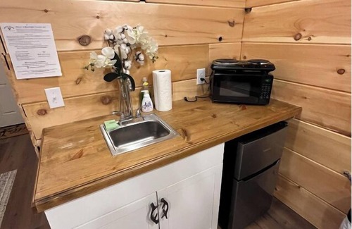 Joelton Cabin | Cabin 1 @ Jones Farm Venue and Cabins