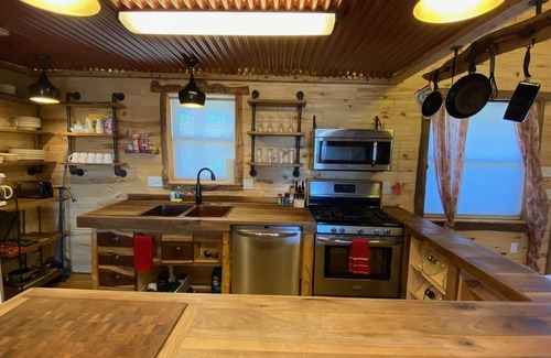 Cedaredge Apartment | Cabin 10 at the Cedaredge Lodge